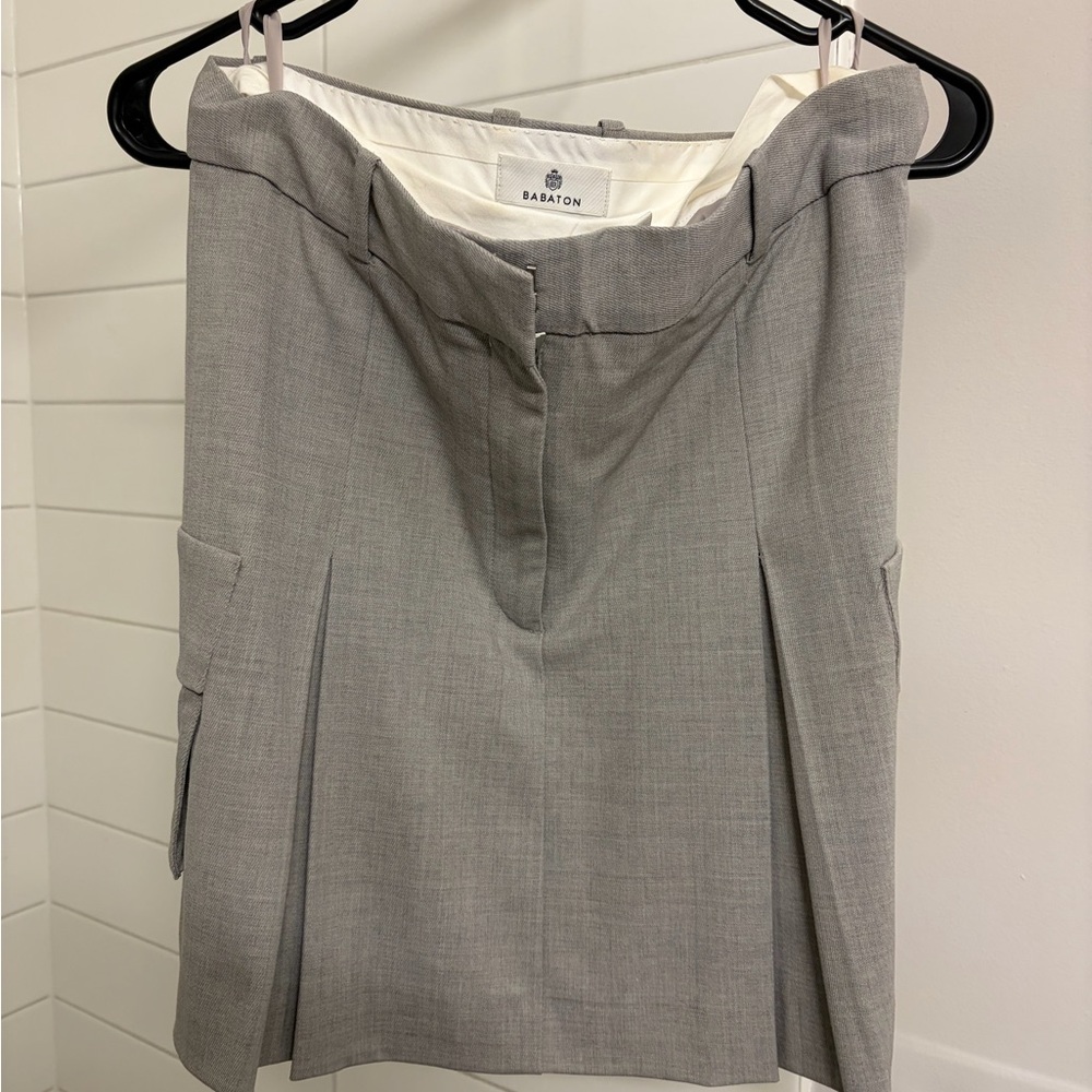 Babaton Light Gray Tailored Skirt - cargo skirt - size 10 heather chrome